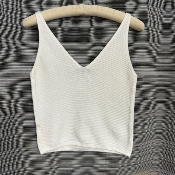 Express White Cotton V-Neck Cropped Tank Sweater Size XS - Picture 2 of 7